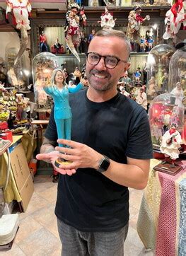 Giorgia Meloni Tra Le Statuine Vip Del Presepe Di San Gregorio Armeno