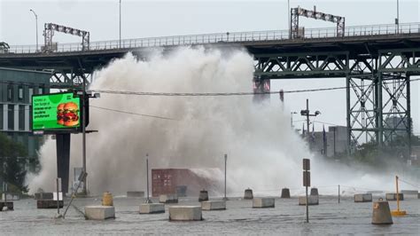 Montreal Water Main Break Affects Ctv Atlantic Ctv News