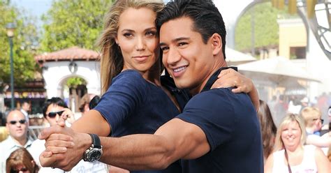 Mario Lopez S Saved By The Bell Reboot First Look Includes A Trip To The Max