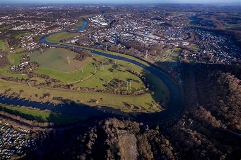 Luftaufnahme Hattingen Uferbereiche Am Ruhr Flu Verlauf In Hattingen