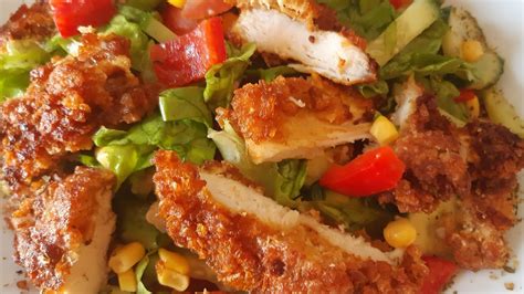 Green Salad With Crispy Chicken Salad Recipe Crispy Chicken Recipe Youtube