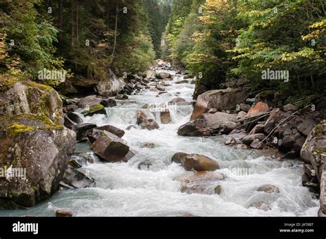 Fiume Sarca Fotos Und Bildmaterial In Hoher Aufl Sung Alamy