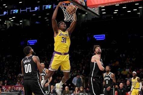 【nba】ネッツ渡辺雄太vsレイカーズ八村塁 史上初の2桁得点競演／写真特集 バスケットボールライブ速報写真ニュース 日刊スポーツ