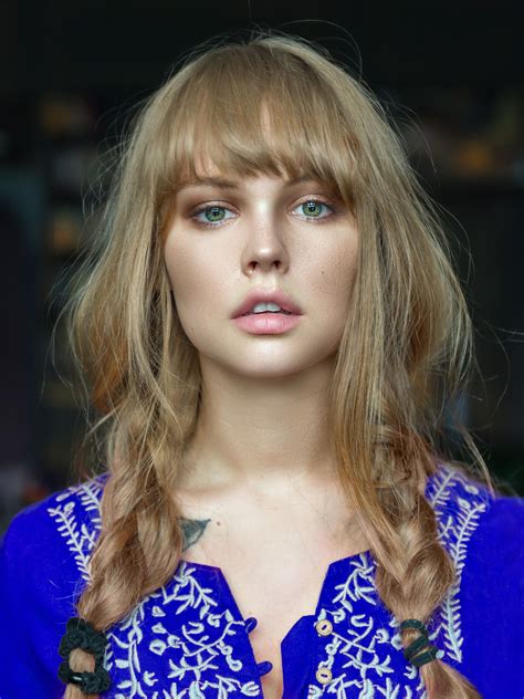 Anastasiya Scheglova Caras Rostros Referencias