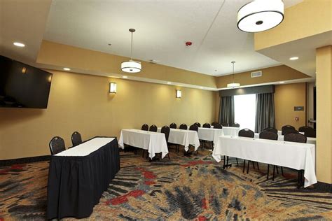 DoubleTree by Hilton West Fargo Sanford Medical Center Area West Fargo ...