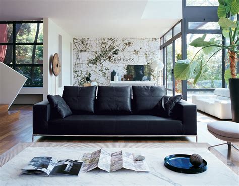 Black leather sofa | Interior Design Ideas