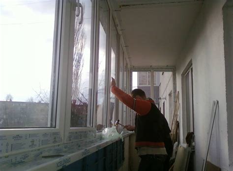 Ящики для цветов на балконе