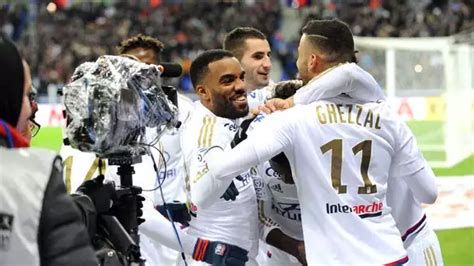 Ol Lacazette Ghezzal Cornet Fekir Pierre Ménès Senflamme Pour La