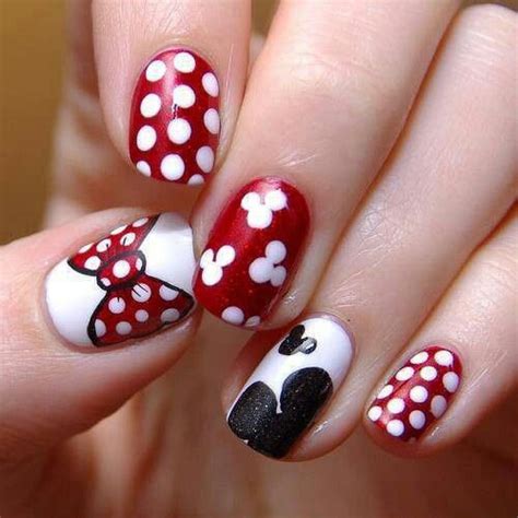 Unhas Inspiradas Na Minnie Mouse