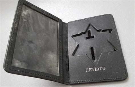 Police badge Wallet Holder Black - Hangar 19 Prop Rentals