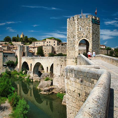 Image of Medieval bridge, Besalú by Gert Lucas | 1042671