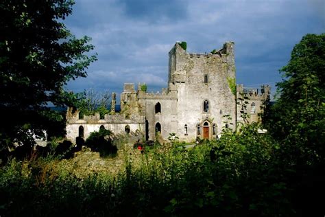 The 10 MOST HAUNTED Castles in Ireland, Ranked