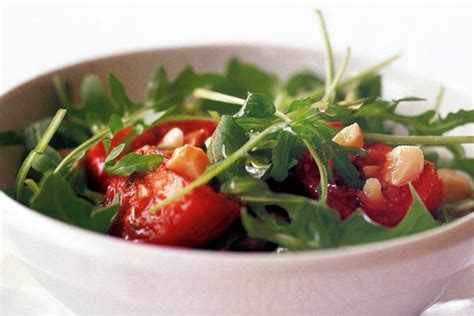 Roast tomato, wild rocket & macadamia salad