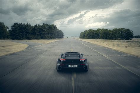 Donkervoorts Bare Naked F22 Is Sexier And Lighter Because Carbon Fiber