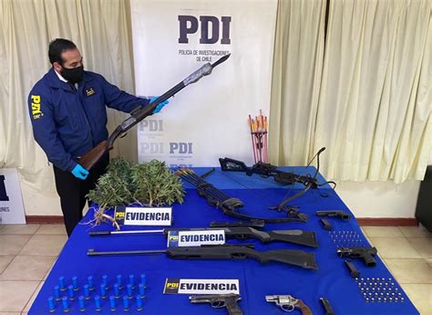 Detenido Portaba Una Escopeta Y Seis Armas De Fogueo Con Las Que