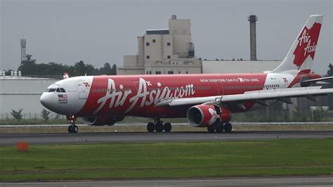 Airasia X Airbus A330 300 9m Xxi Landing At Nrt 34r Youtube