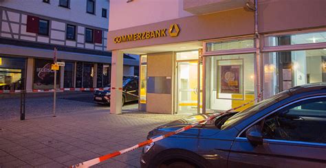 Geldautomat In Schl Chterner Commerzbank Gesprengt Fotos