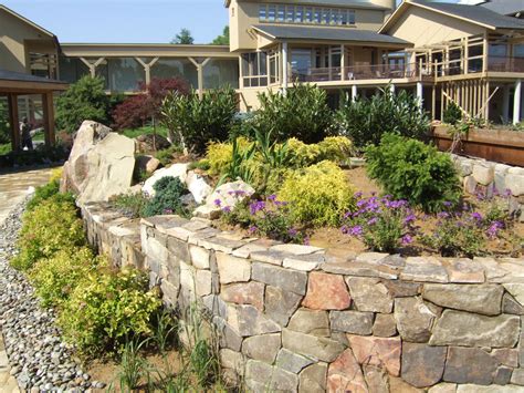 Mannes – Natural Stone Retaining Wall – LandArt Associates