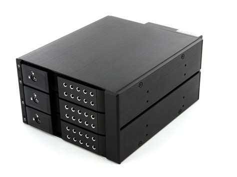 IStarUSA BPN DE230SS BLACK 2 X 5 25 To 3 X 3 5 SAS SATA Trayless Hot