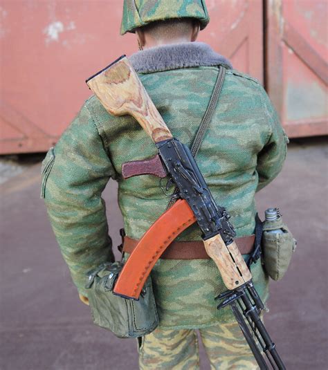 Modern War 1990s To Present Russian Soldier With A Machine Gun Rpk 74