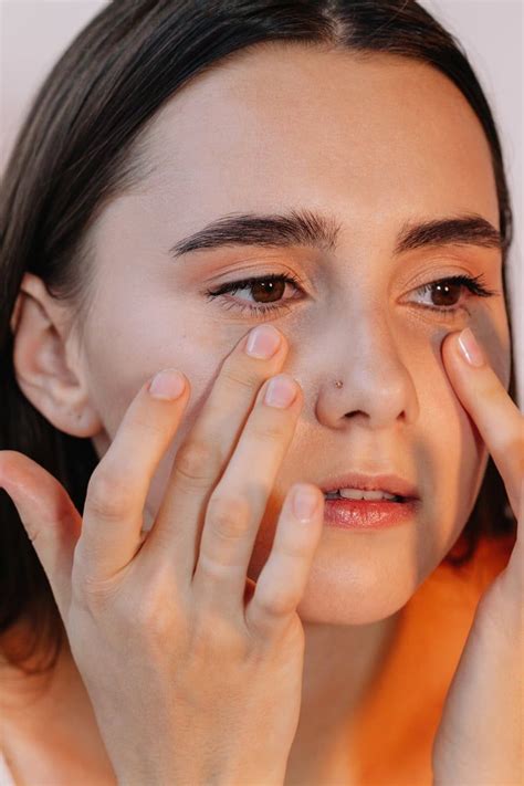 Dry Skin On Your Eyelids Heres How To Heal It With A Product You Already Have At Home