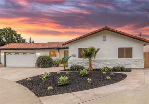 3163 Noreen Way Oceanside Ca 92054 Mls 240006657 Redfin