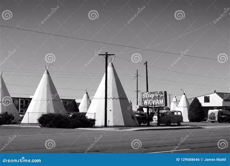 Concrete Wigwams on Route-66 Editorial Photo - Image of history, landmark: 129688646