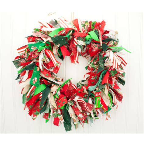 Christmas Rag Wreath - Handmade Fabric Wreaths | orangedogcrafts.com