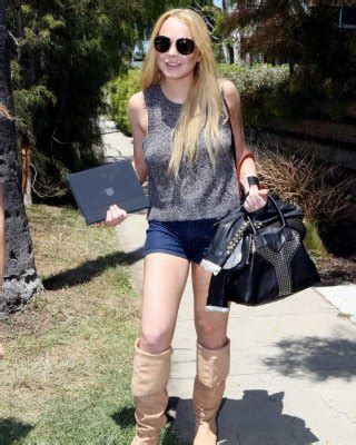 Lindsay Lohan Leggy In Shorts Boots Heading To A Pool Party In Pacific Palisade Porn Pictures