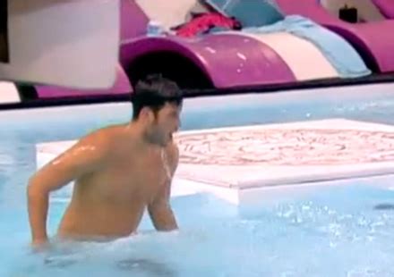 Secret Story Zelko Dans La Piscine Et Tout Nu Closer