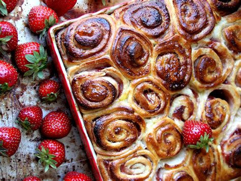 Strawberry Cheesecake Cinnamon Rolls A Treat You Must Try Tangotasty