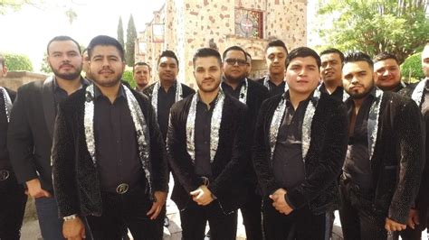 Banda Renovaci N Tiene Nuevo Sencillo La Comadre Puros Xitos