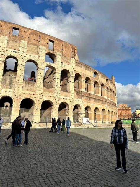 Rome Colosseum Roman Forum And Piazza Venezia Exterior Tour Getyourguide