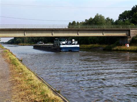 PONTS SUR LE CANAL DU NORD DANS LE DEPARTEMENT DE LA SOMME Richesses