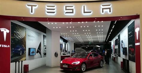 Tesla Temporarily Closes Stores In China Due To Coronavirus Concerns