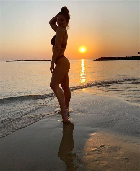 Paige VanZant Sends Fans Wild With Sexy Bikini Snap On The Beach As UFC Star Poses For Sports