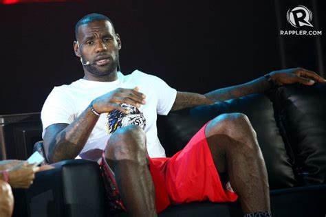 Lebron James Signs Lifetime Nike Deal