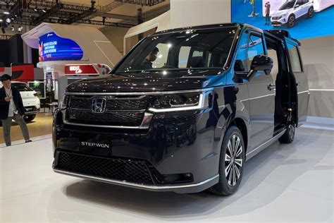 Foto Spesifikasi Honda Step WGN Hybrid Di GIIAS 2024