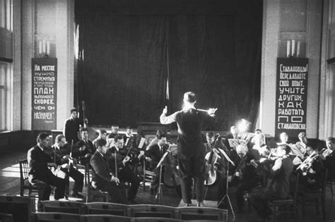 Фото "Клуб металлургов. Репетиция симфонического оркестра", 1937 год, г ...