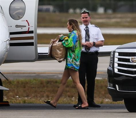 Miley Cyrus Miami Beach 01092019 • Celebmafia