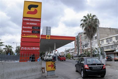 Governo angolano anuncia que o preço da gasolina em Angola duplica para