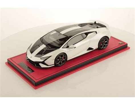 Lamborghini Huracán Tecnica Bianco Asopo with Black Livery