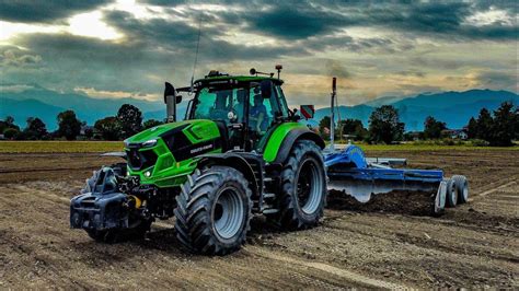 Livellatura Terreno Con Deutz Fahr Fontana Lsr Az Agr Beltramino