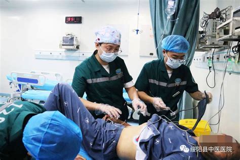 【国庆我在岗】医护人员：用爱心坚守岗位 为健康保驾护航患者科室生命