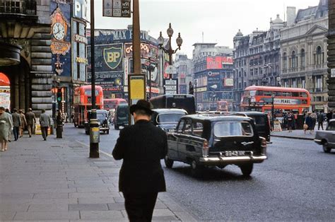 Fascinating Vintage Color Pictures Of London In The ‘60s Vintage Everyday