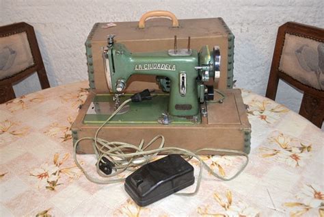 Maquina De Coser Electrica Antigua En Mercado Libre