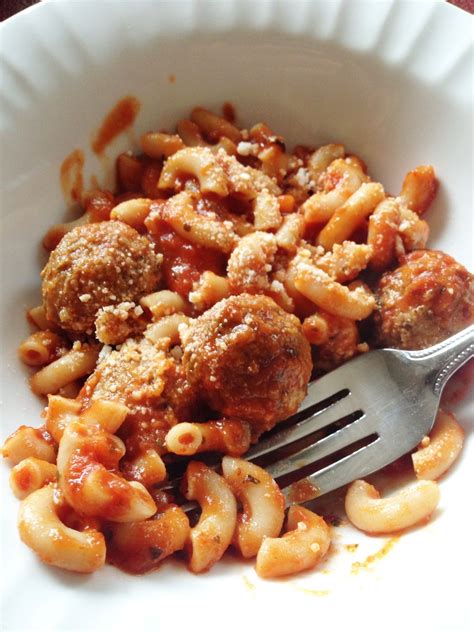 Mix It Up Elbow Macaroni In Marinara Sauce With Meatballs And Parmesan