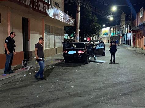 Homens são baleados dentro de carro no bairro Jardim América em Cariacica