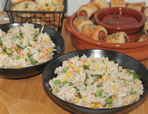 Rijstsalade Met Tonijn Wortel Doperwten En Ma S Ramadanrecepten Nl