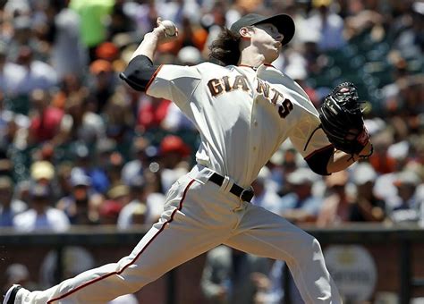 Tim Lincecum Pitches Sf Giants To Sweep Of La